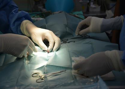 骨折 ヘルニア 手術